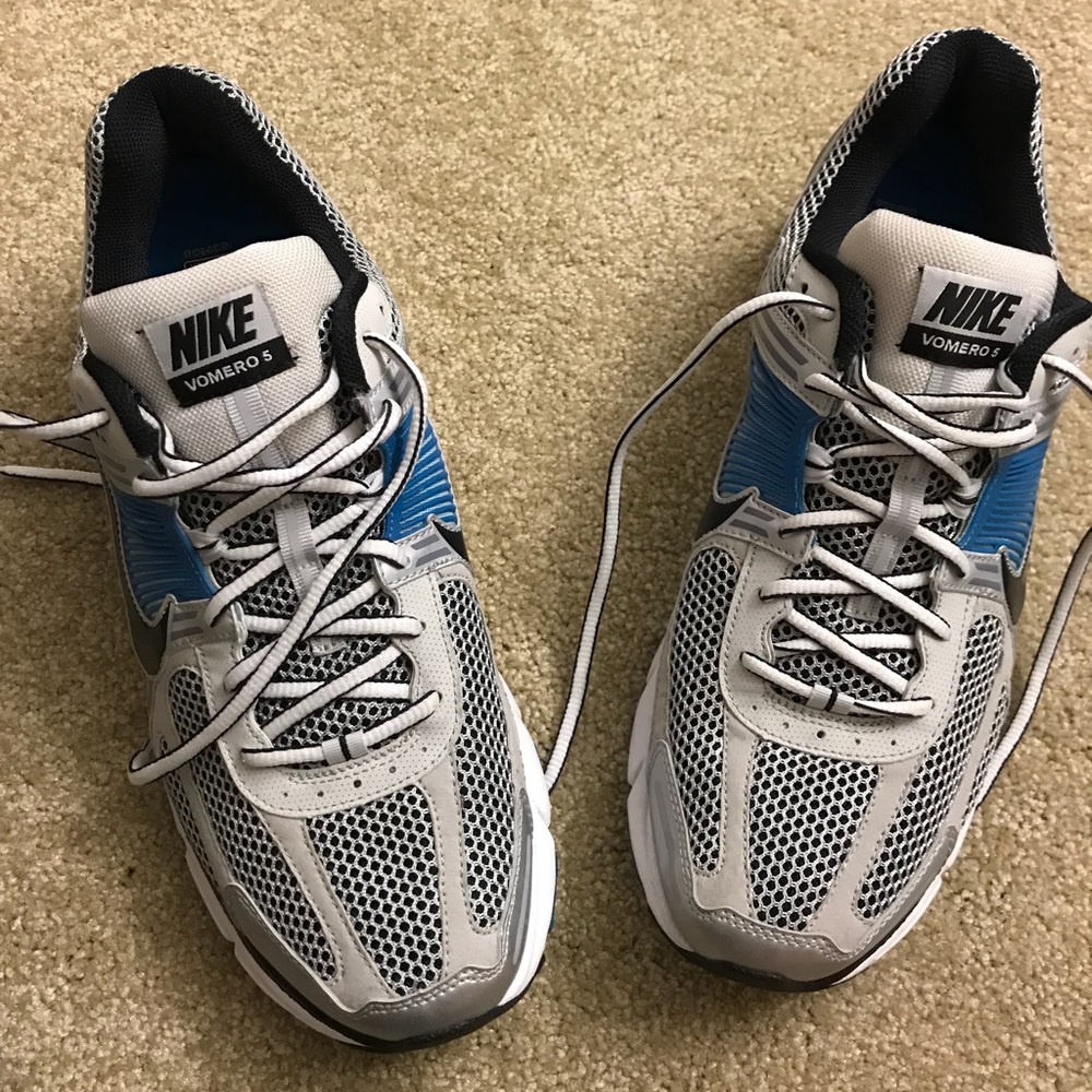 EUC Men’s Blue/Grey Nike Vomeros, size 11.5